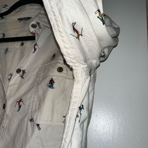 Eddie Bauer Large Ski Snowboard Pattern Cream Button Down Collared Flannel Shirt - Picture 4 of 10